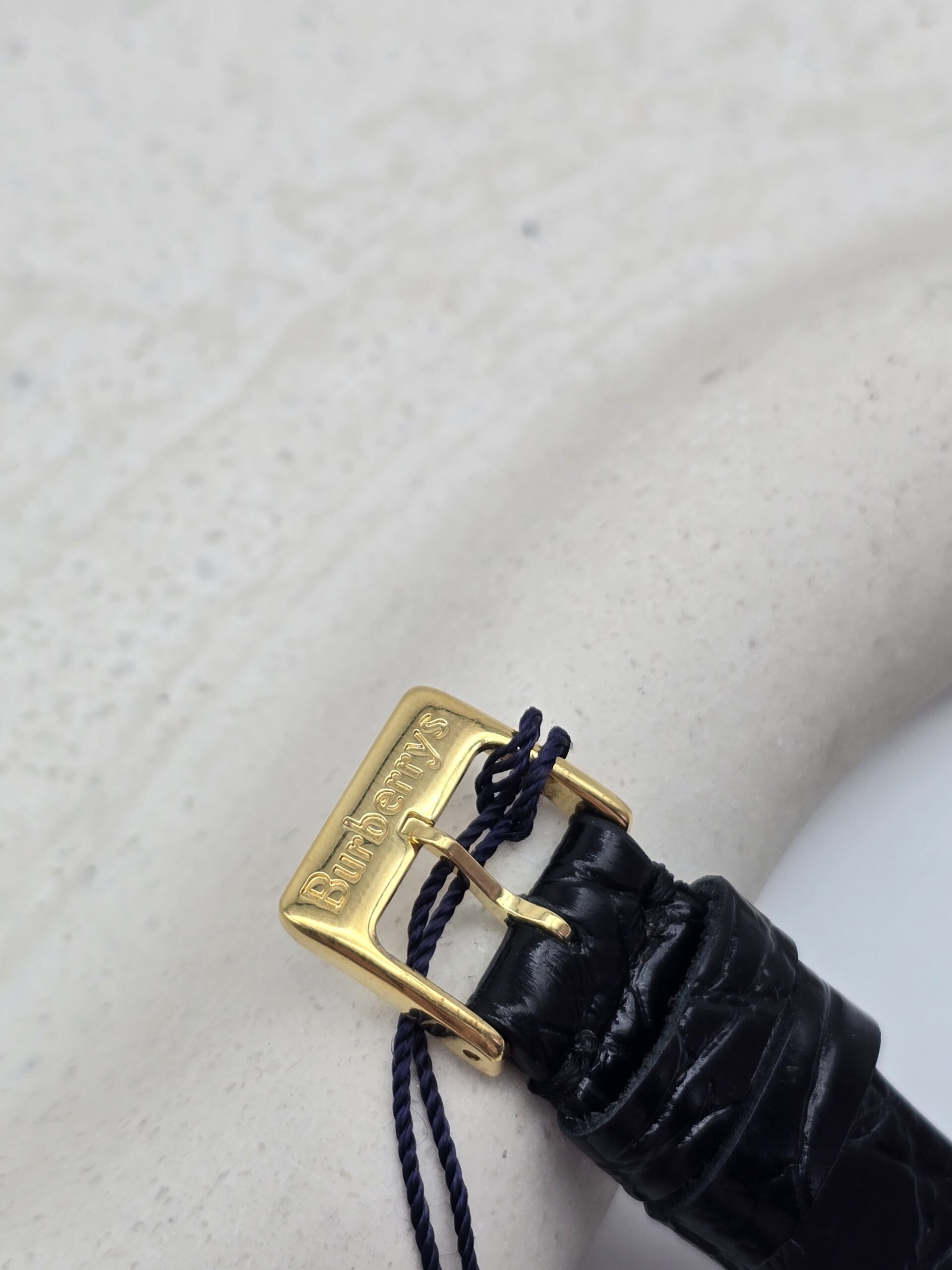 BURBERRY - złoty zegarek vintage z rzymskimi indeksami, lata 90. zapięcie
