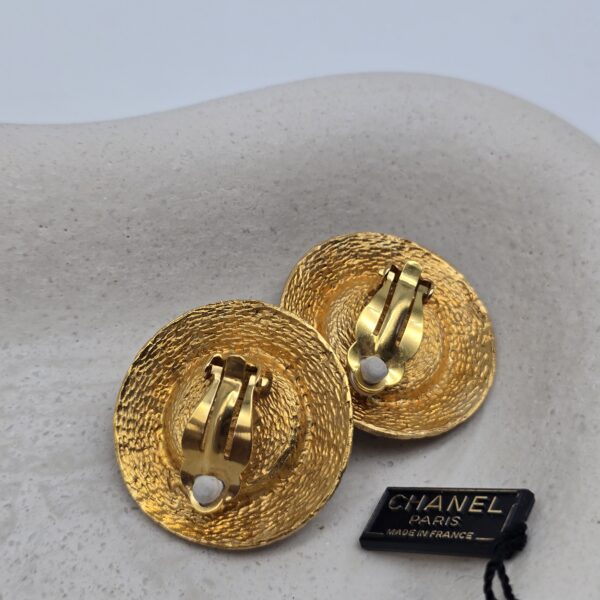 CHANEL - klipsy vintage plecione z czerwonym kaboszonem,lata 90. tył