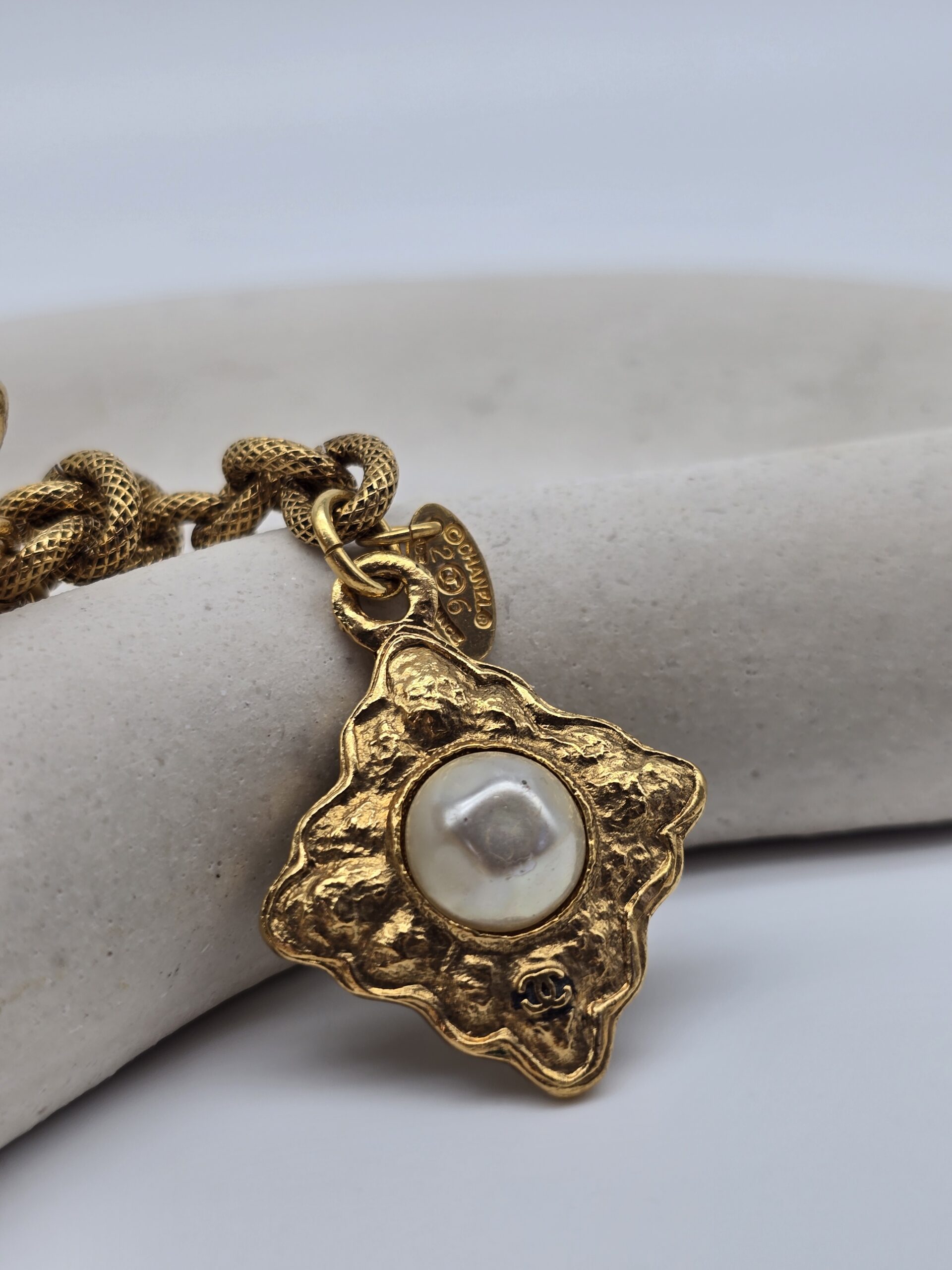 "CHANEL - pasek vintage z perłami lata 90. perła