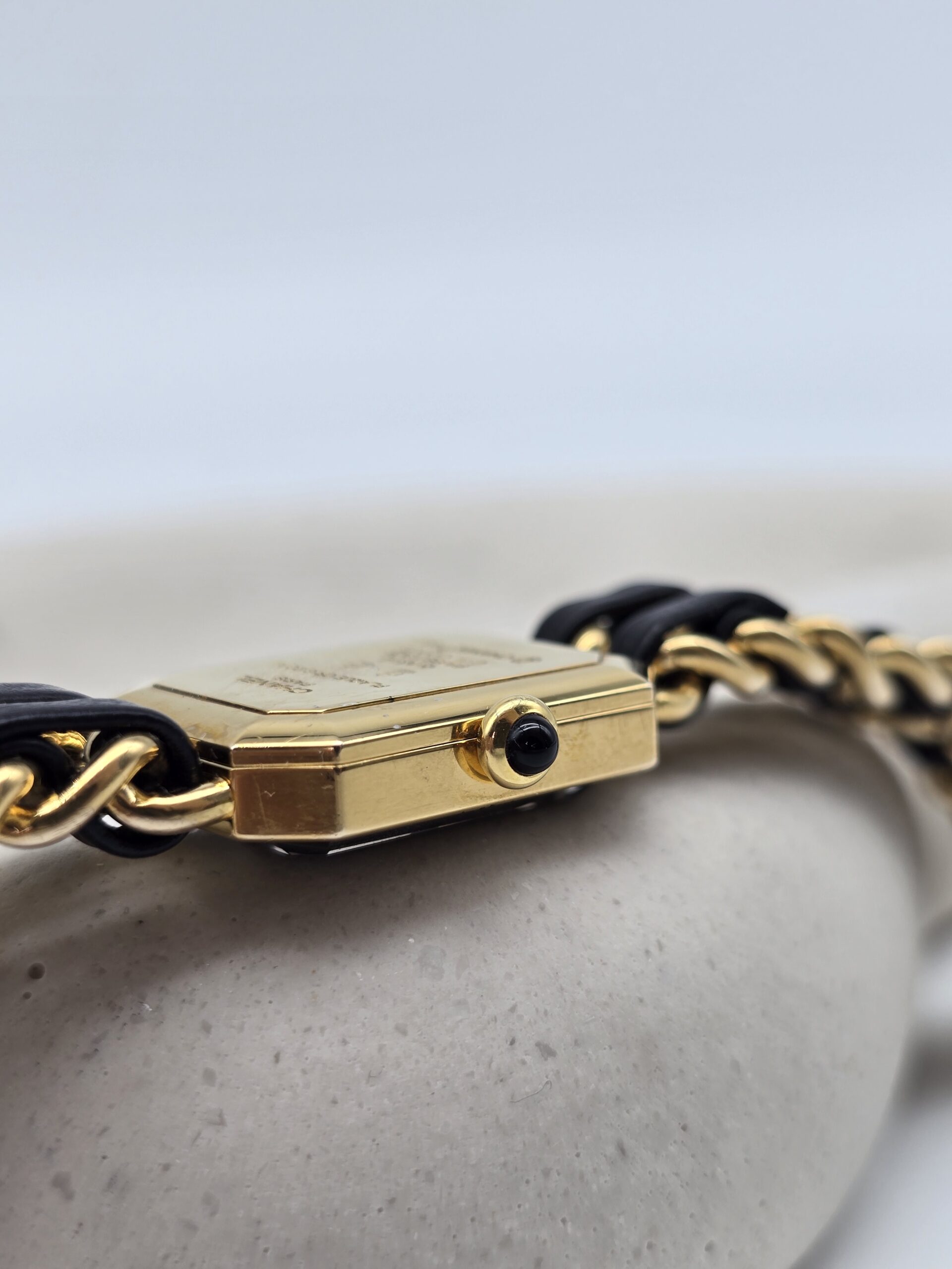 "CHANEL- model Chanel Première, lata 80." koronka