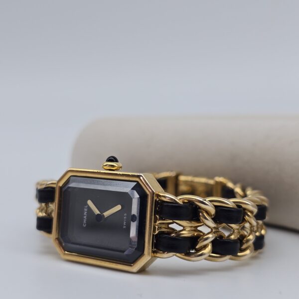 "CHANEL- model Chanel Première, lata 80."