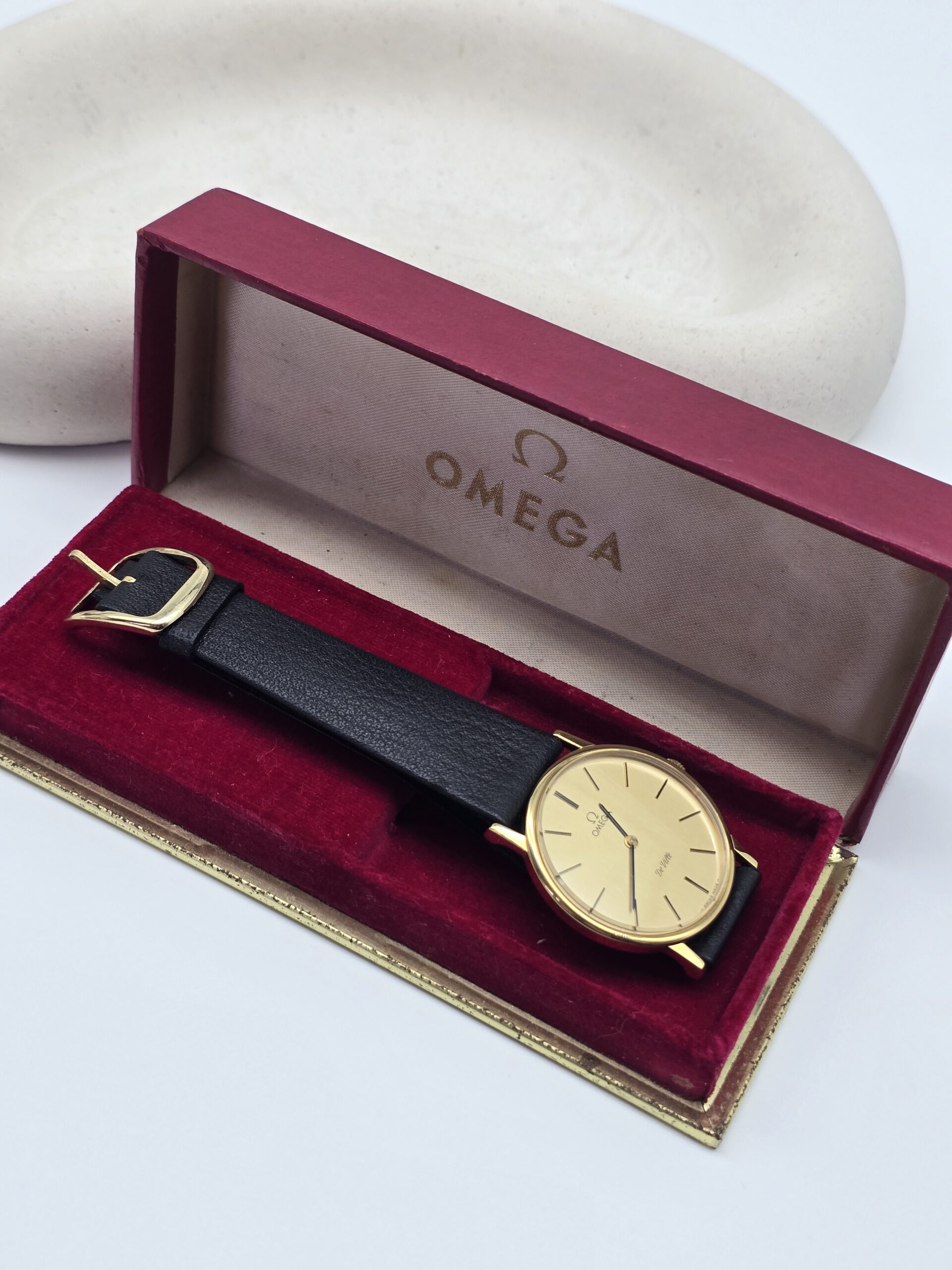 OMEGA - zegarek vintage z szampańską tarczą, De Ville, lata 70.