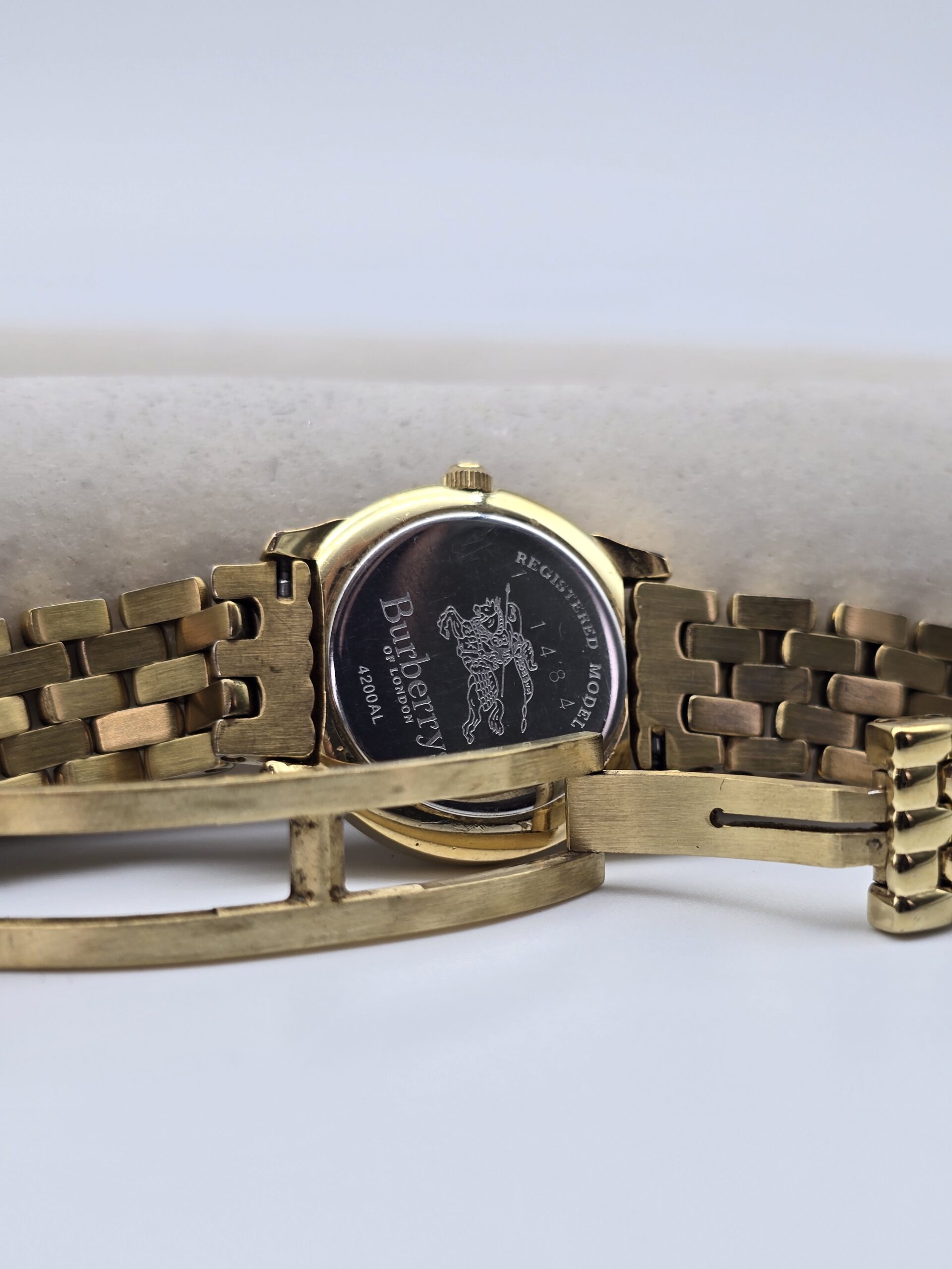 BURBERRY - klasyczny zegarek vintage z jasną tarczą dekiel