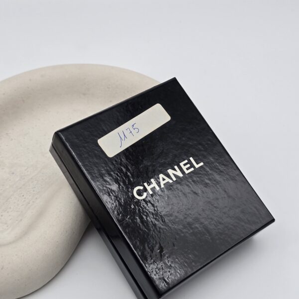 CHANEL- klipsy vintage z perłą pudełko