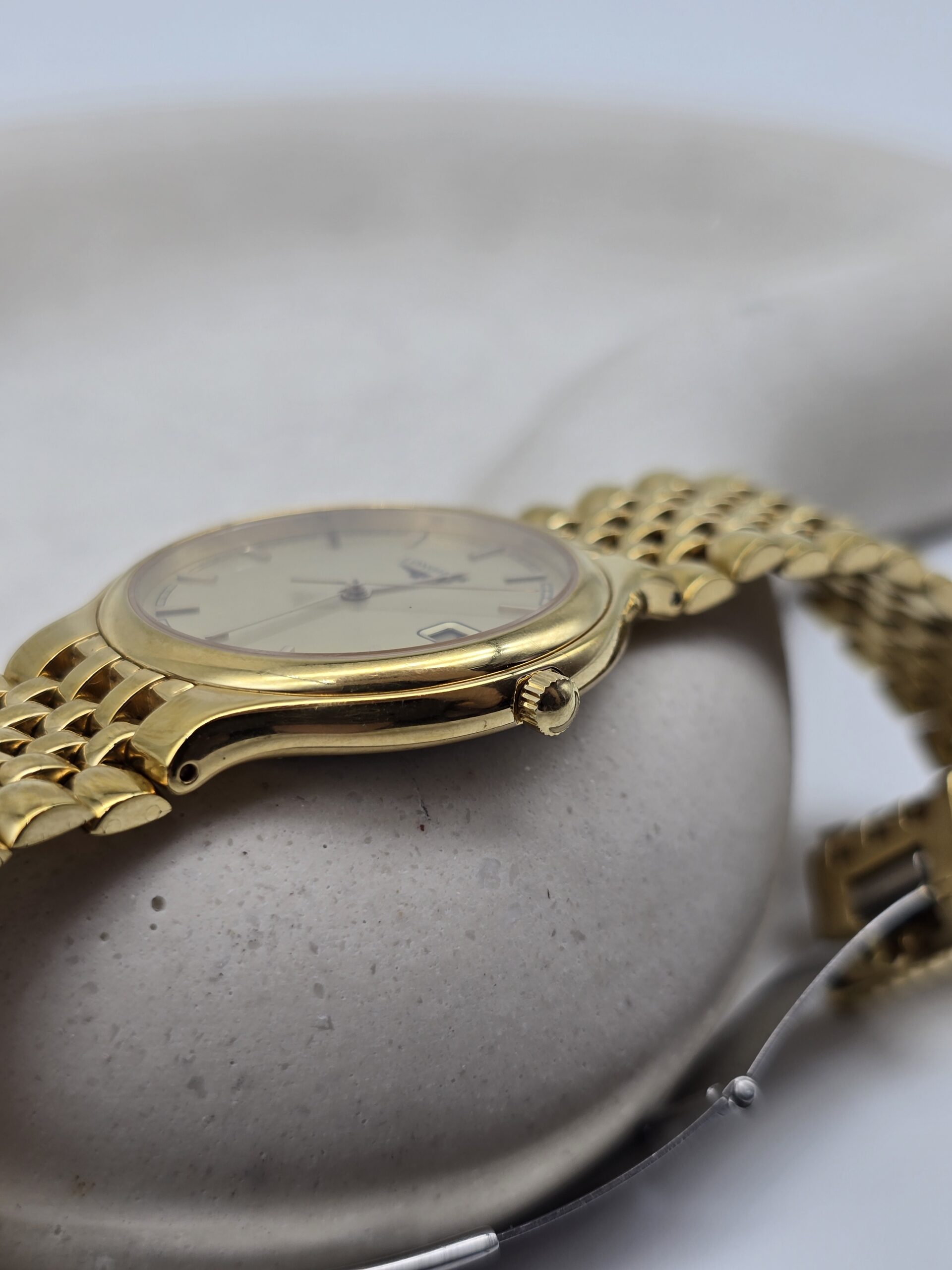 Longines Les Grandes Classiques - zegarek vintage na bransolecie koronka
