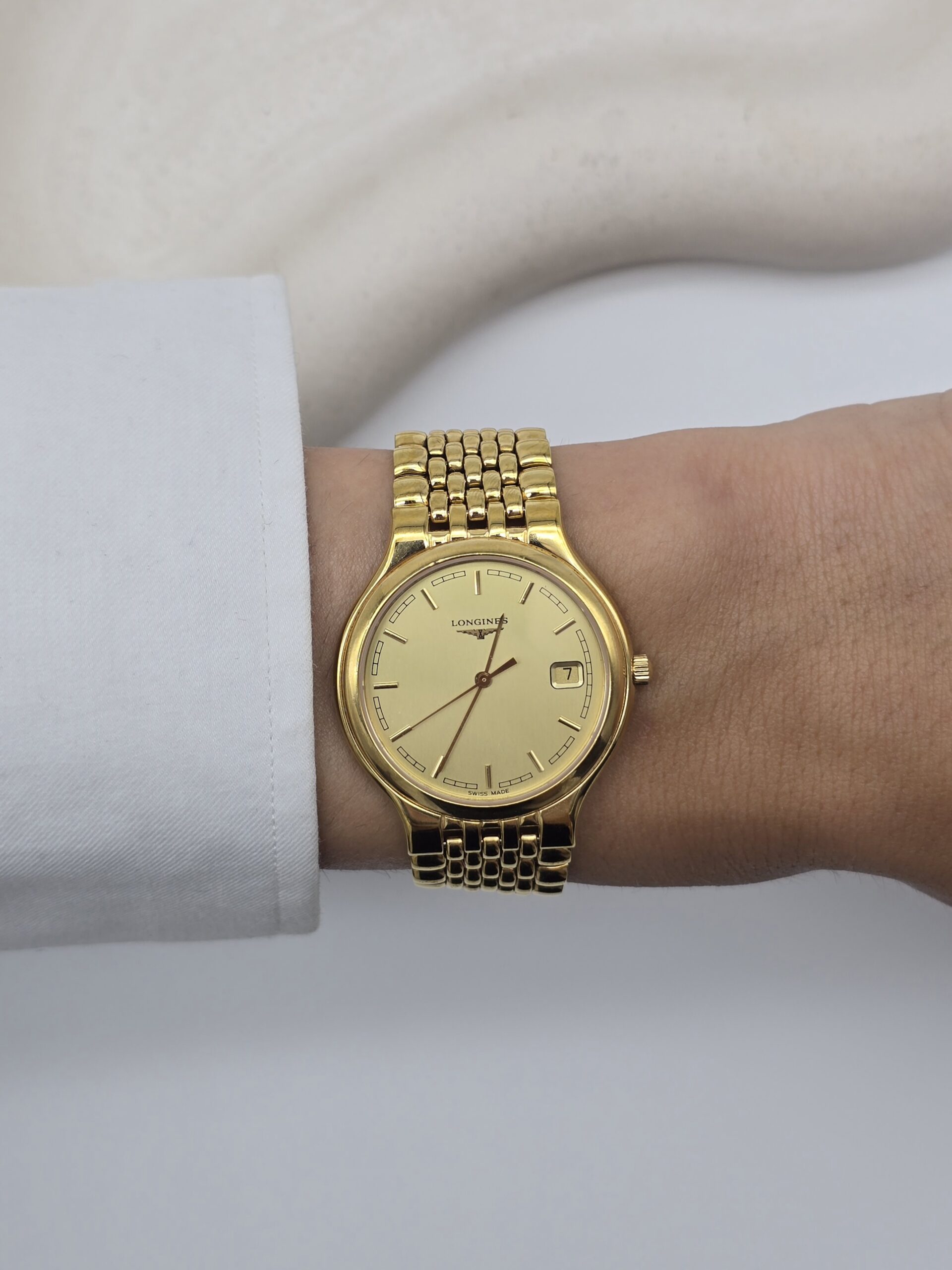 Longines Les Grandes Classiques - zegarek vintage na bransolecie nadgarstek