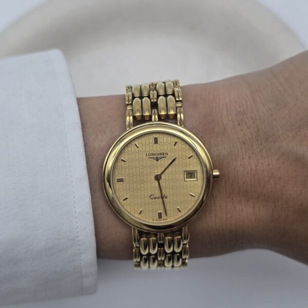 LONGINES - elegancki zegarek vintage z ozdobną bransoletą nadgarstek