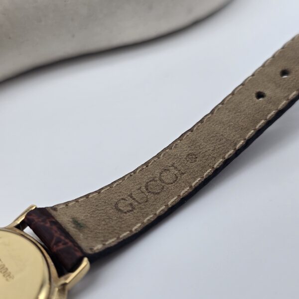 GUCCI 3000.2.L - elegancki zegarek vintage z rzymskimi indeksami pasek