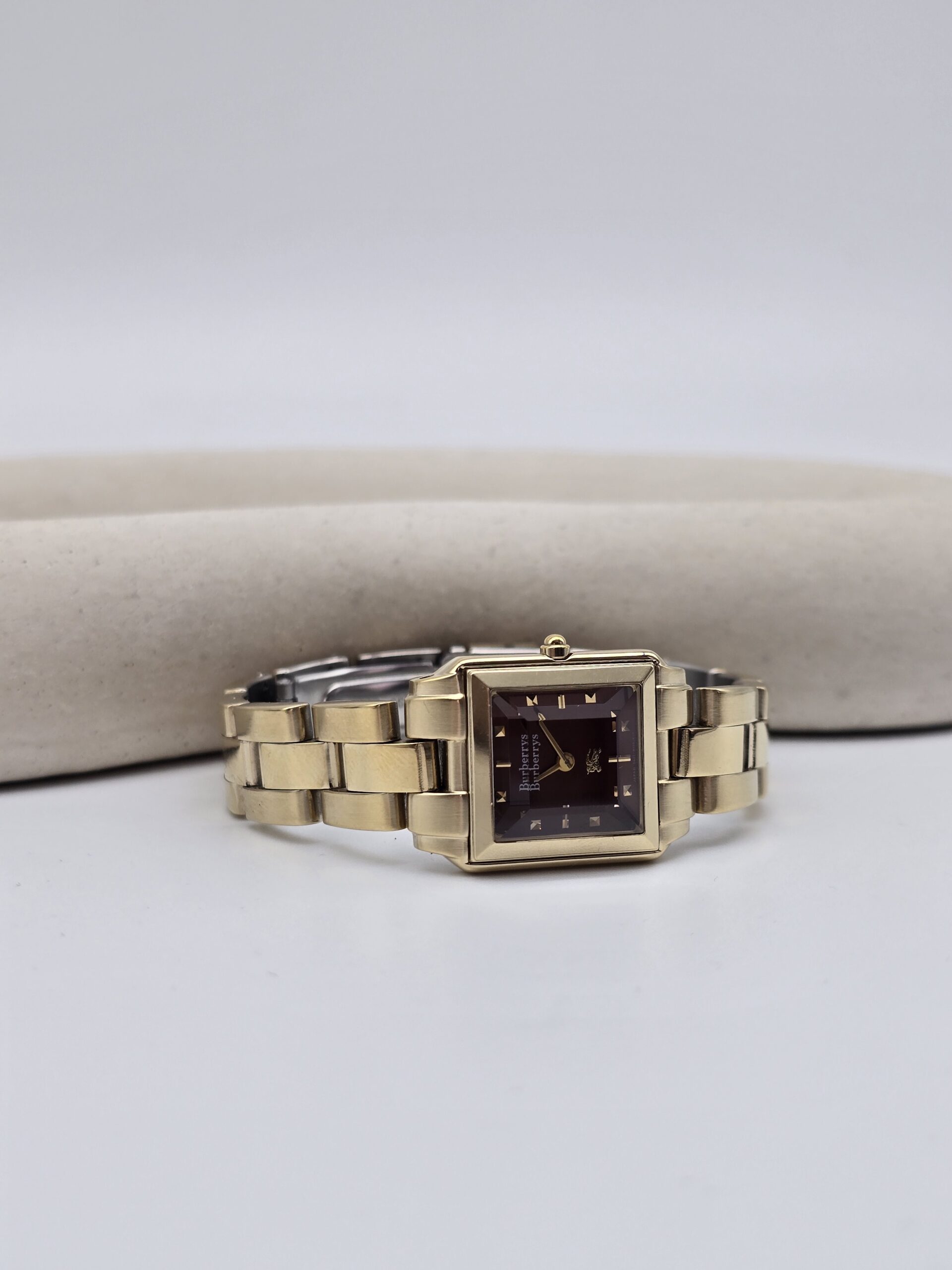 BURBERRY - elegancki zegarek vintage z kwadratową kopertą przód