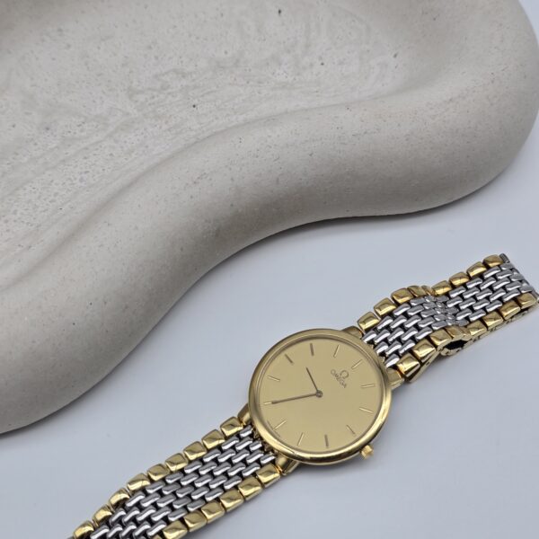 OMEGA De Ville- elegancki zegarek vintage z liniowymi indeksami front 2