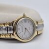 GIVENCHY - elegancki zegarek vintage na bransolecie z datownikiem przy podstawce