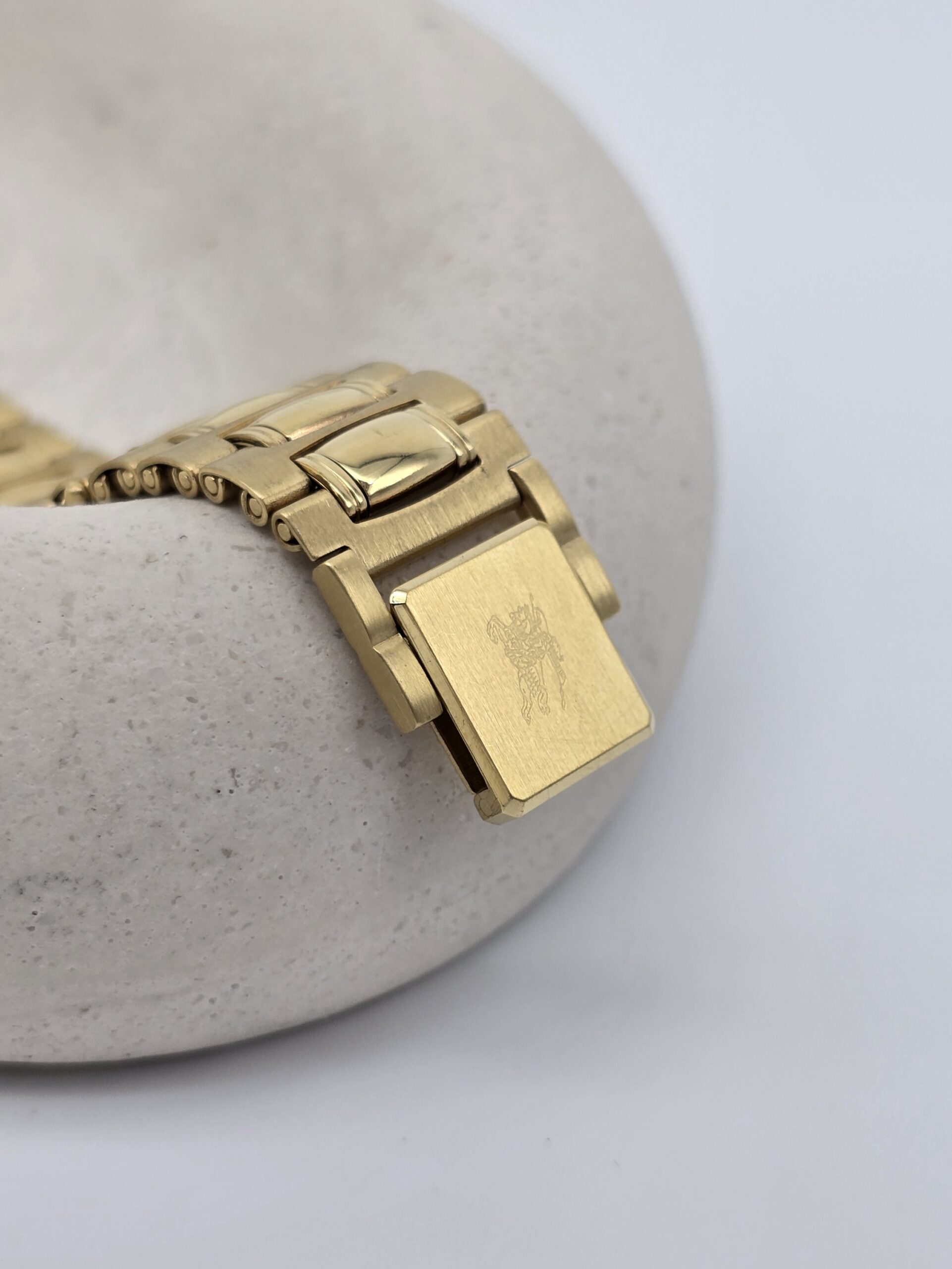 BURBERRY - elegancki zegarek vintage z rzymskimi indeksami, lata 90. zapięcie