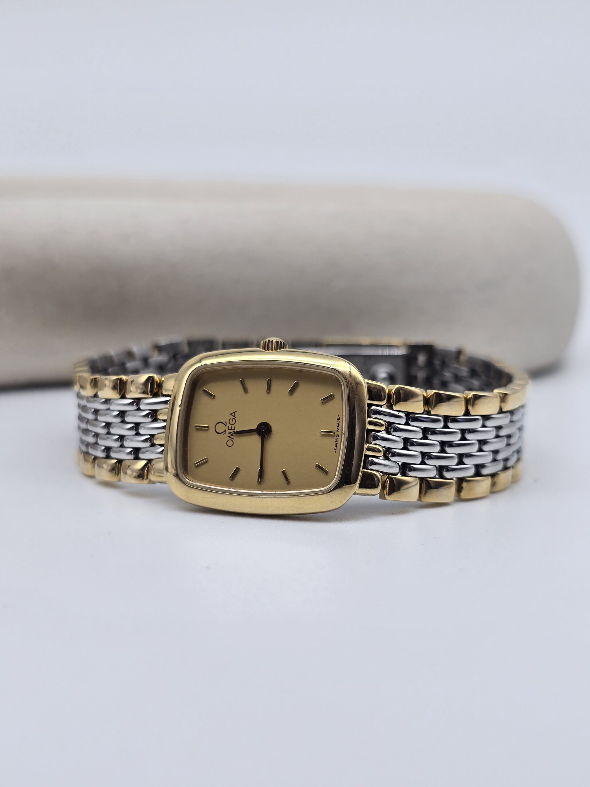 OMEGA De Ville - klasyczny zegarek vintage z liniowymi indeksami, lata 90.