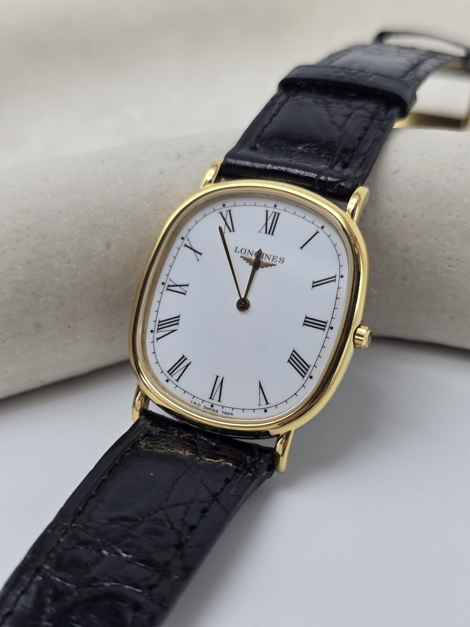 LONGINES La Grandes Classiques - klasyczny zegarek vintage z rzymskimi indeksami front