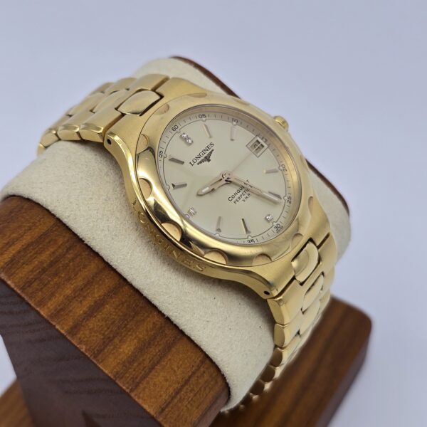 LONGINES Conquest - elegancki zegarek vintage na bransolecie stojak