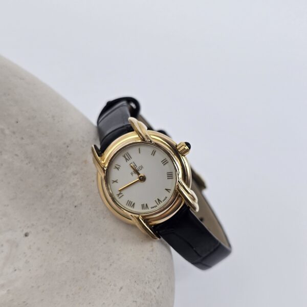 FENDI - elegancki zegarek vintage z rzymskimi indeksami