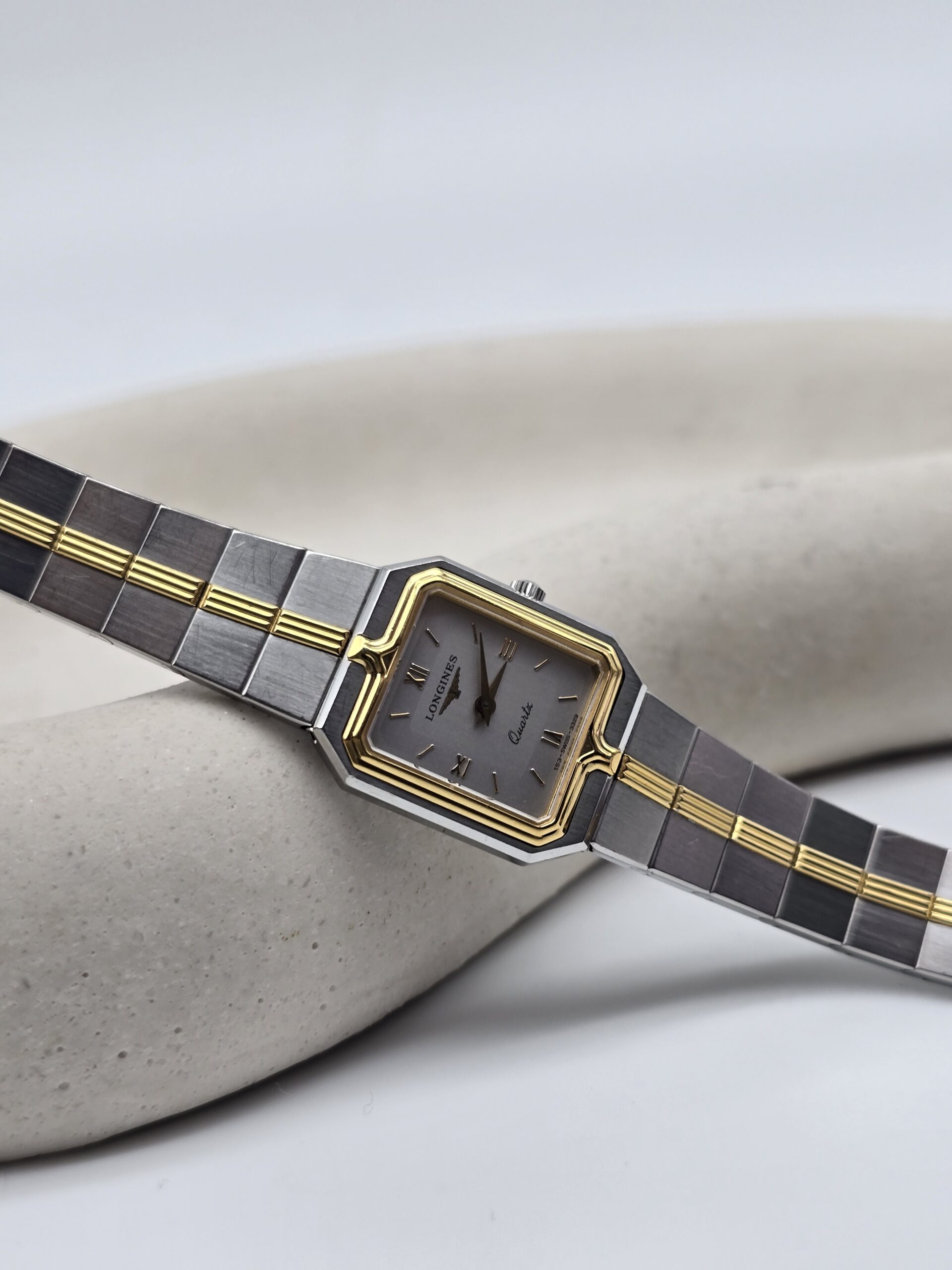 LONGINES - elegancki zegarek vintage z kwadratową kopertą