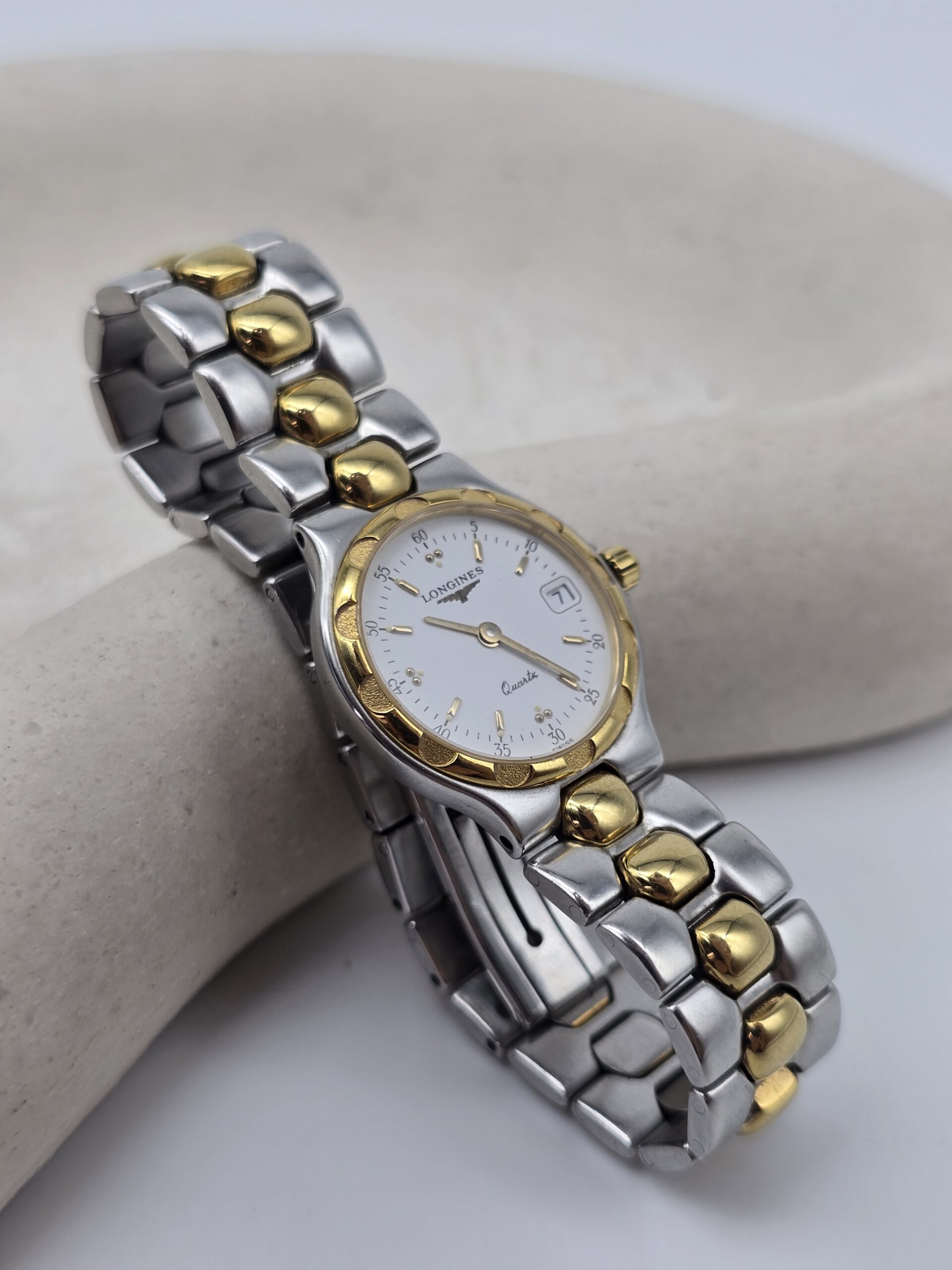 LONGINES Conquest - elegancki zegarek vintage na bransolecie doatkowe