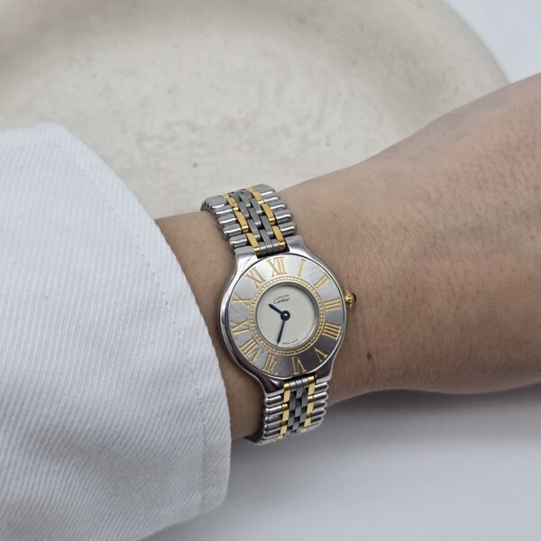 CARTIER Must de Cartier 21 - elegancki zegarek vintage z rzymskimi indeksami na ręku