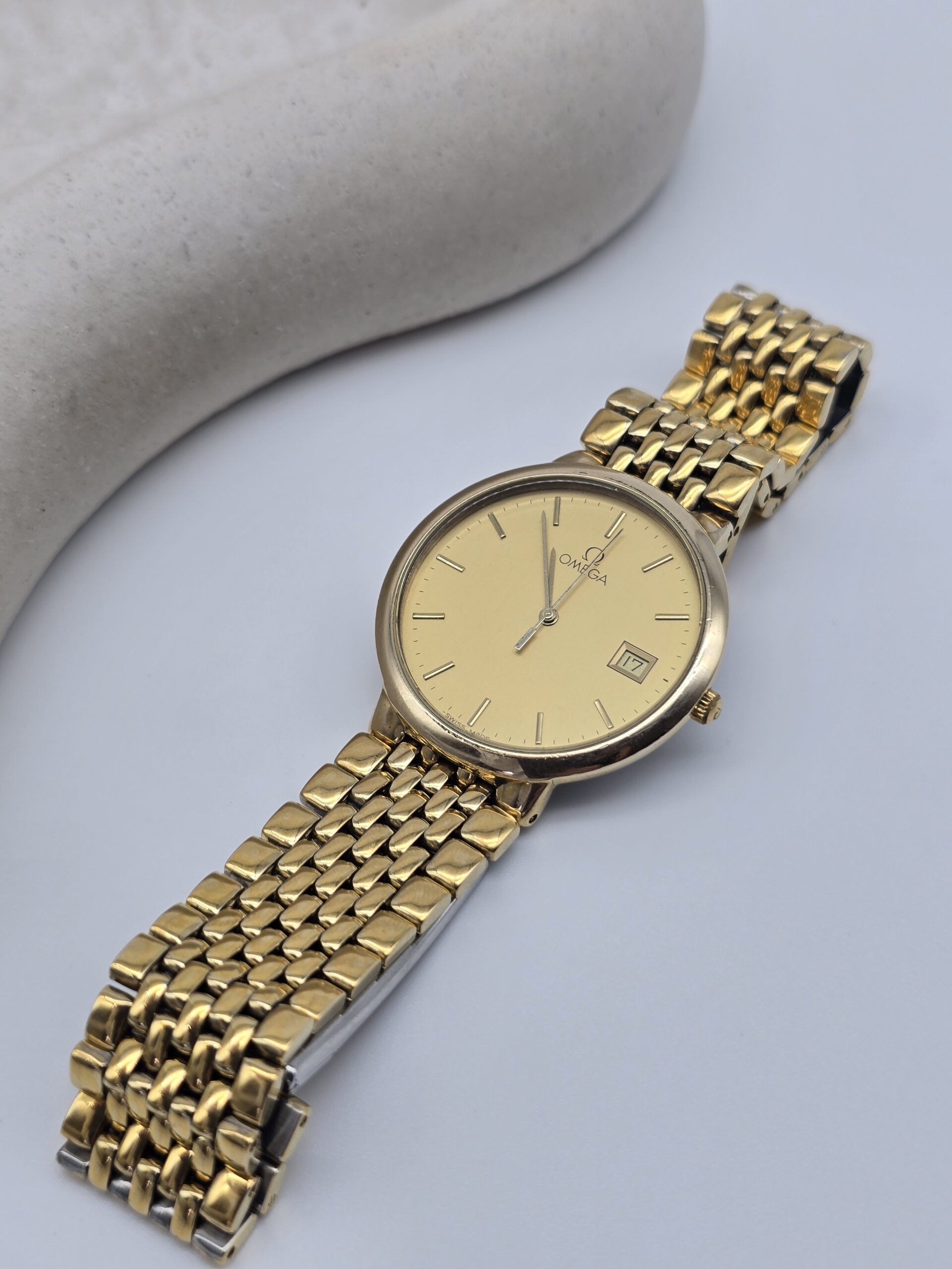 OMEGA - elegancki zegarek vintage na bransolecie bransoleta