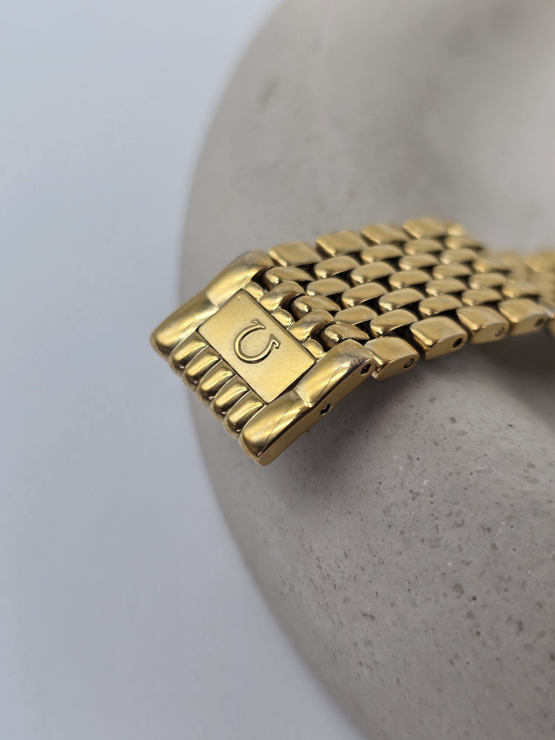 OMEGA - elegancki zegarek vintage na bransolecie zapięcie