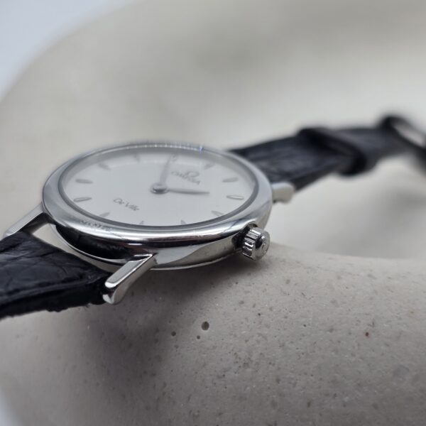 OMEGA De Ville - klasyczny zegarek vintage na pasku, lata 90. koronka
