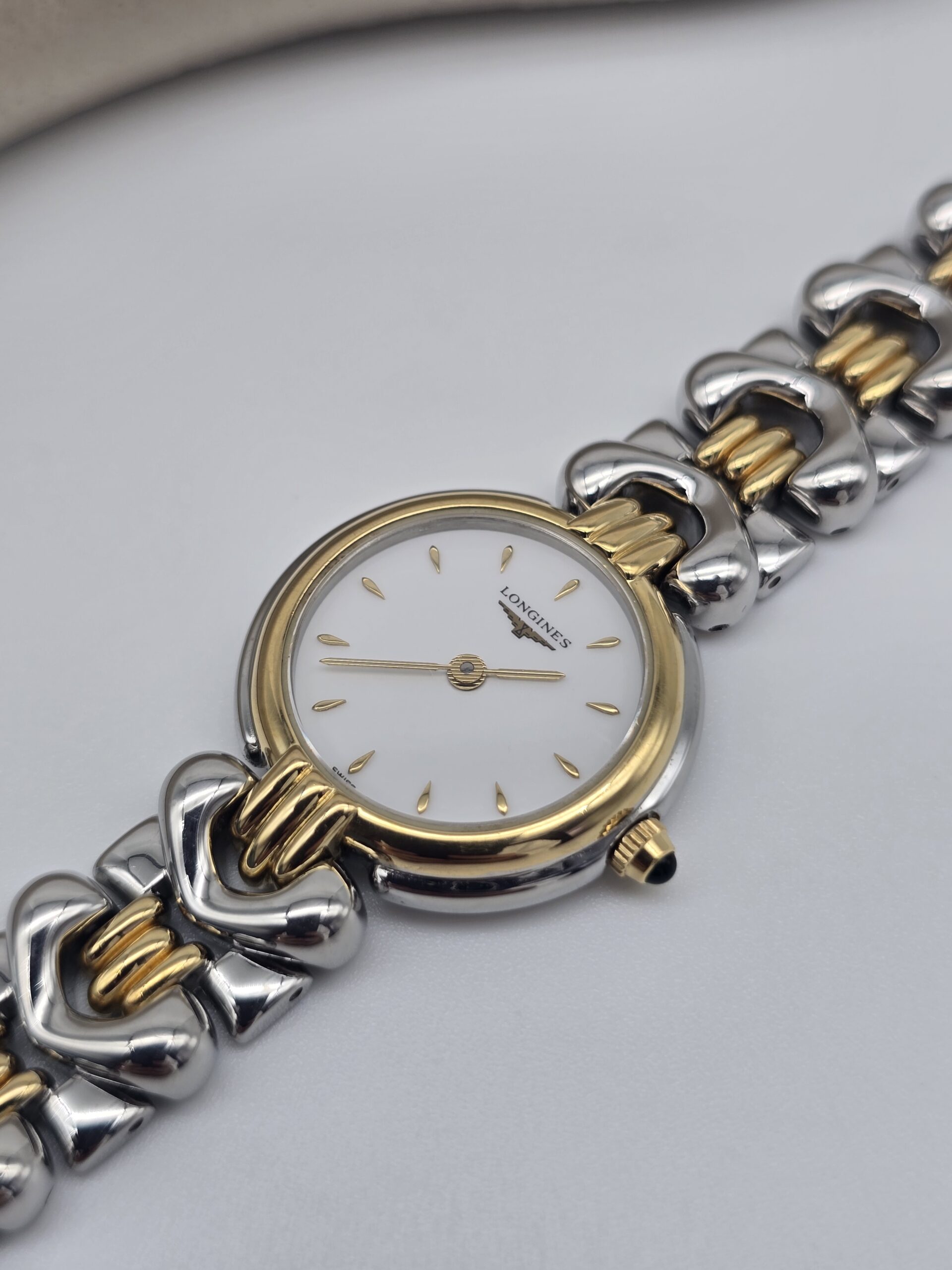LONGINES - zegarek vintage na bransolecie z liniowymi indeksami tarcza