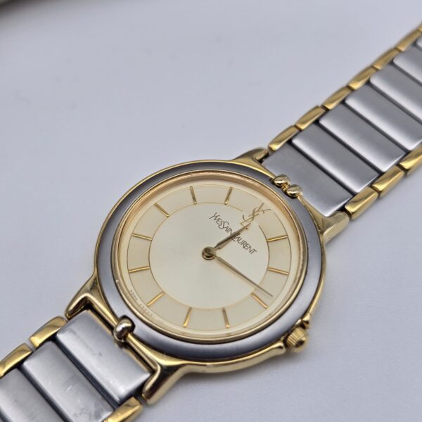 YSL - zegarek vintage na bransolecie z liniowymi indeksami, lata 90. tarcza