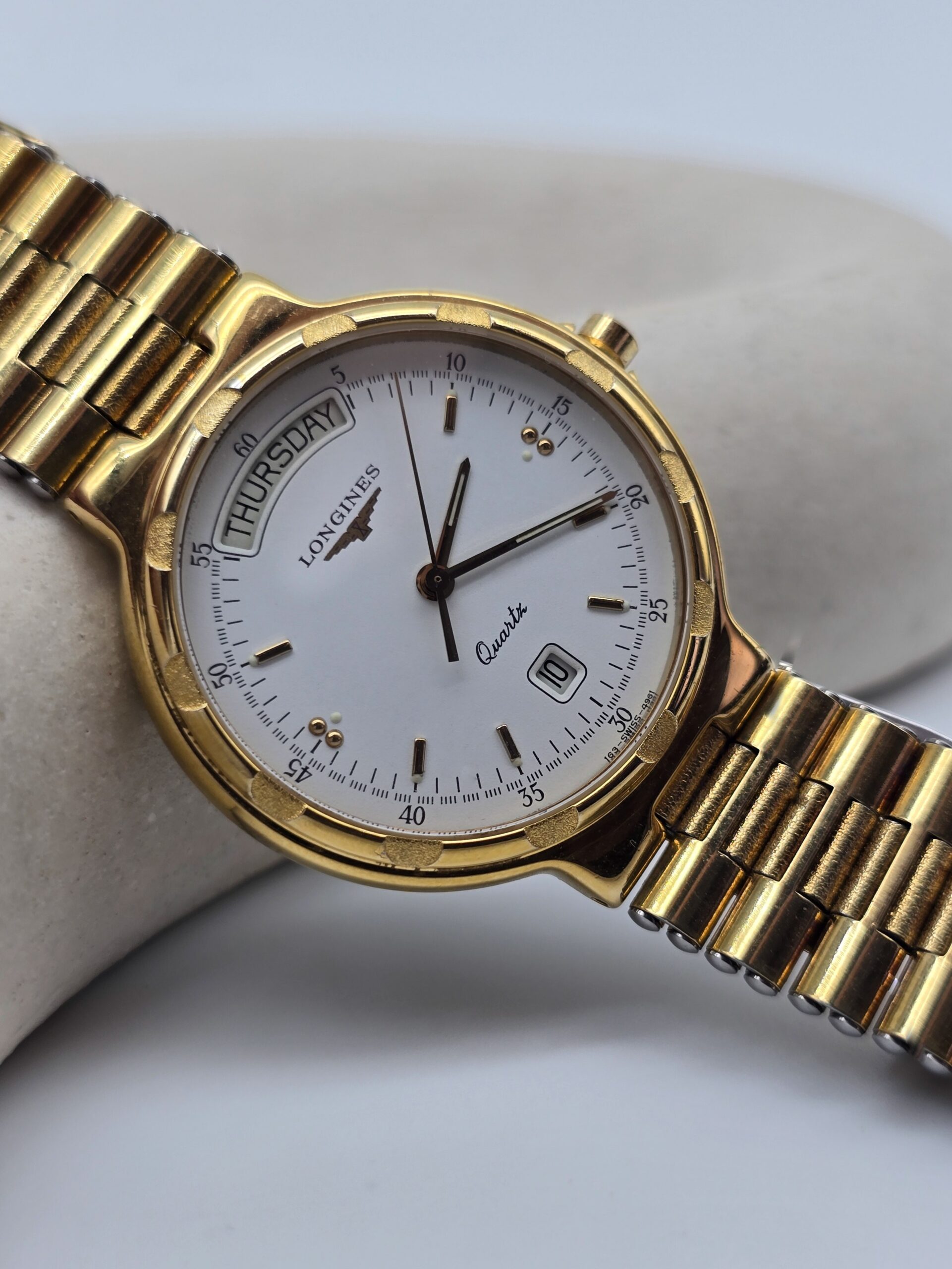 LONGINES Conquest - zegarek vintage na bransolecie z datownikiem