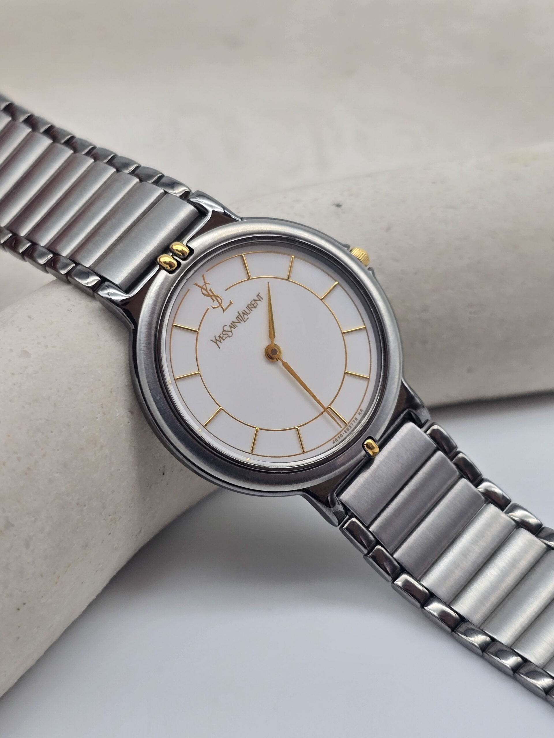 YSL - klasyczny zegarek vintage na bransolecie, lata 90.